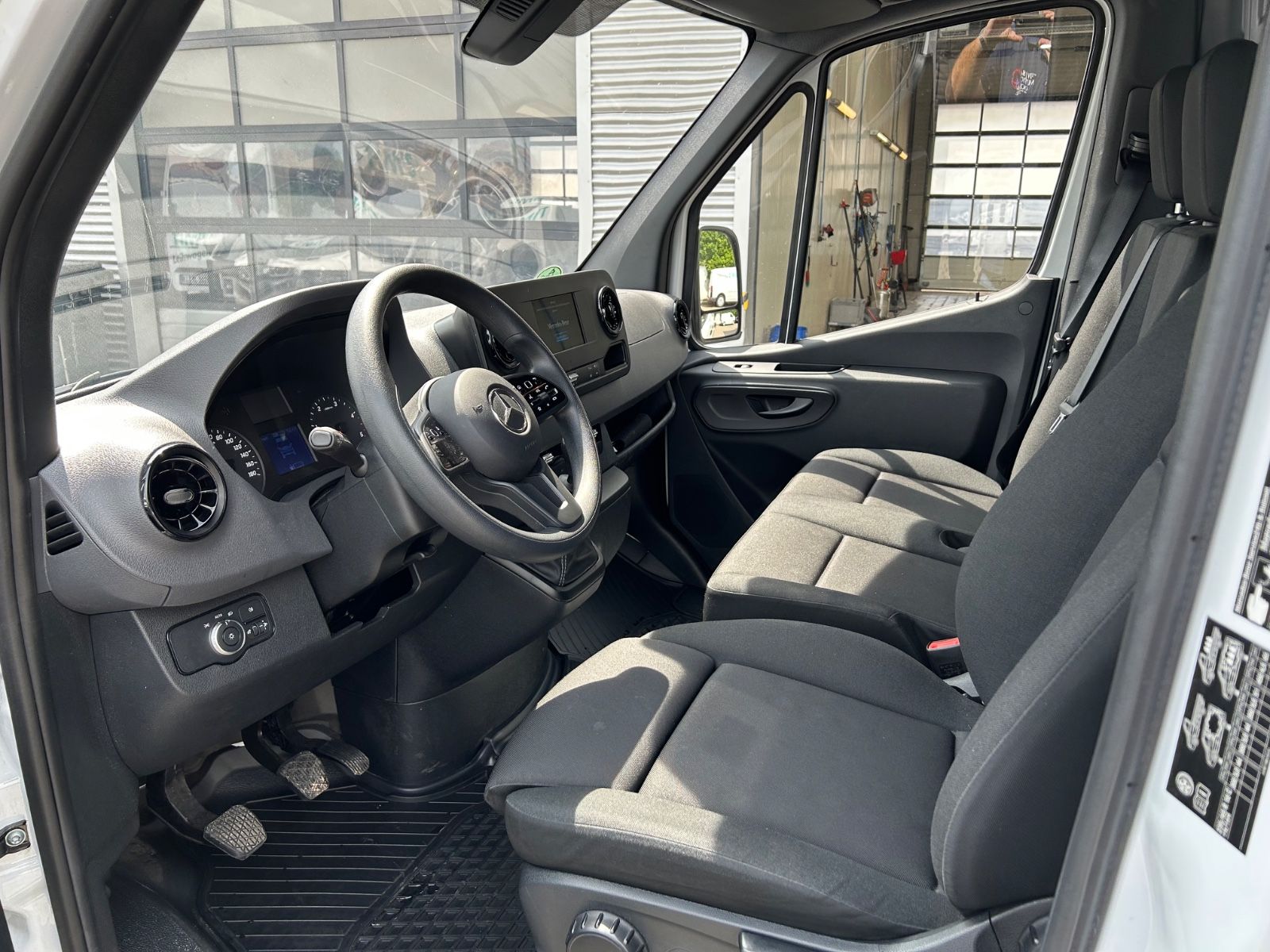 Fahrzeugabbildung Mercedes-Benz Sprinter III 317 CDI L3 H2 MBUX Kamera