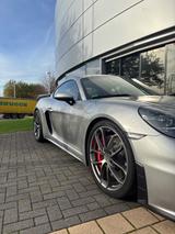 Porsche Cayman GT4 (718) - Porsche Cayman in Duisburg