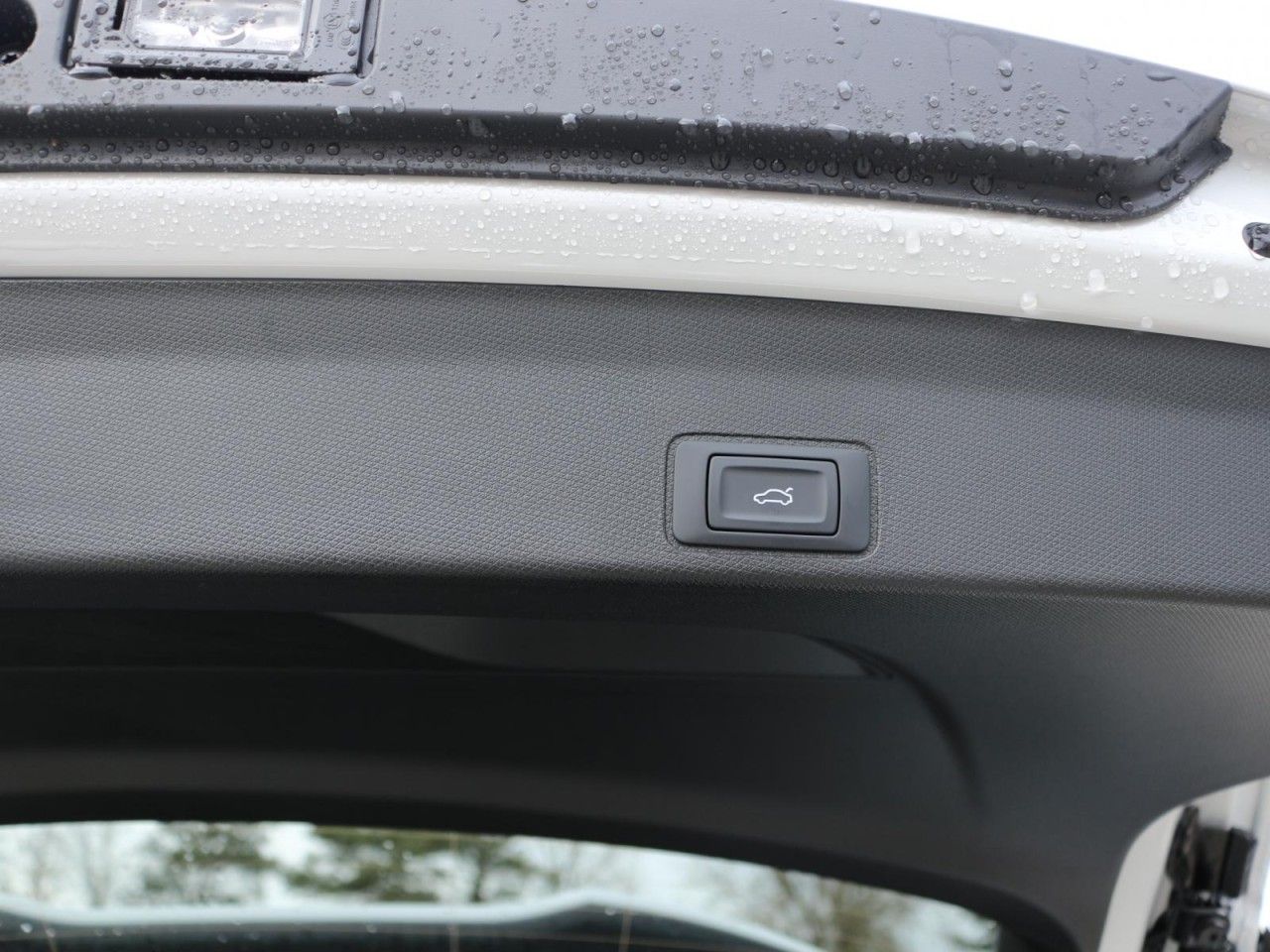 Fahrzeugabbildung CUPRA Terramar 1.5 eTSI PS DSG