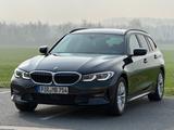 BMW Laser TLeder 360° Keyless HUD ACC PDC SHZ HiFi - BMW 318 in Dresden