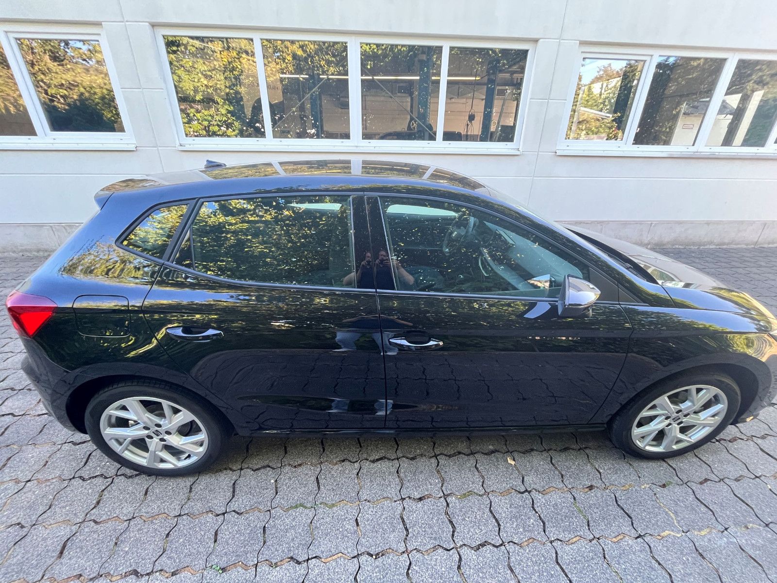 Fahrzeugabbildung SEAT Ibiza 1.0 TSI 85 kW Style 17" SHZ PDC LED
