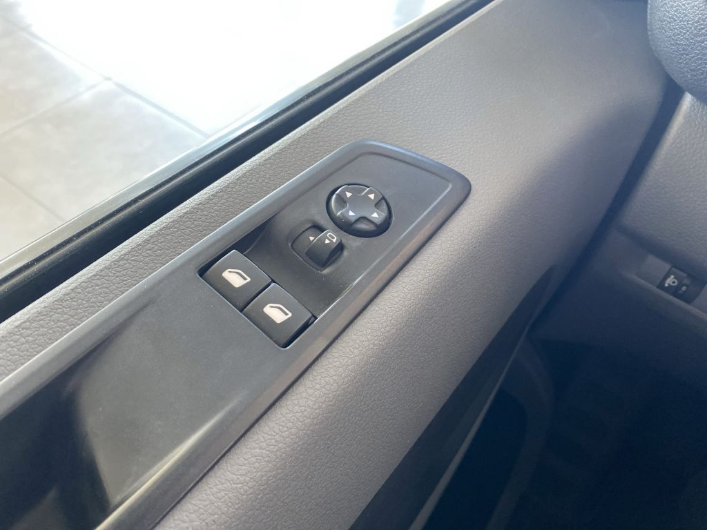 Fahrzeugabbildung Citroën Jumpy M BlueHDi 145 Club *NAVI*Rückfahrkamera*
