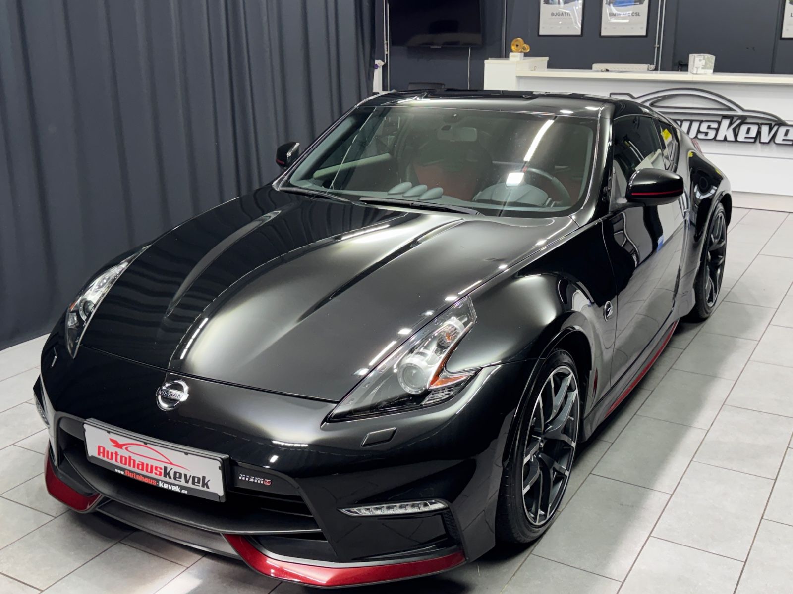 Fahrzeugabbildung Nissan 370Z Nismo|BOSE|RECARO|SCHALTER|D-FZG|U-FREI