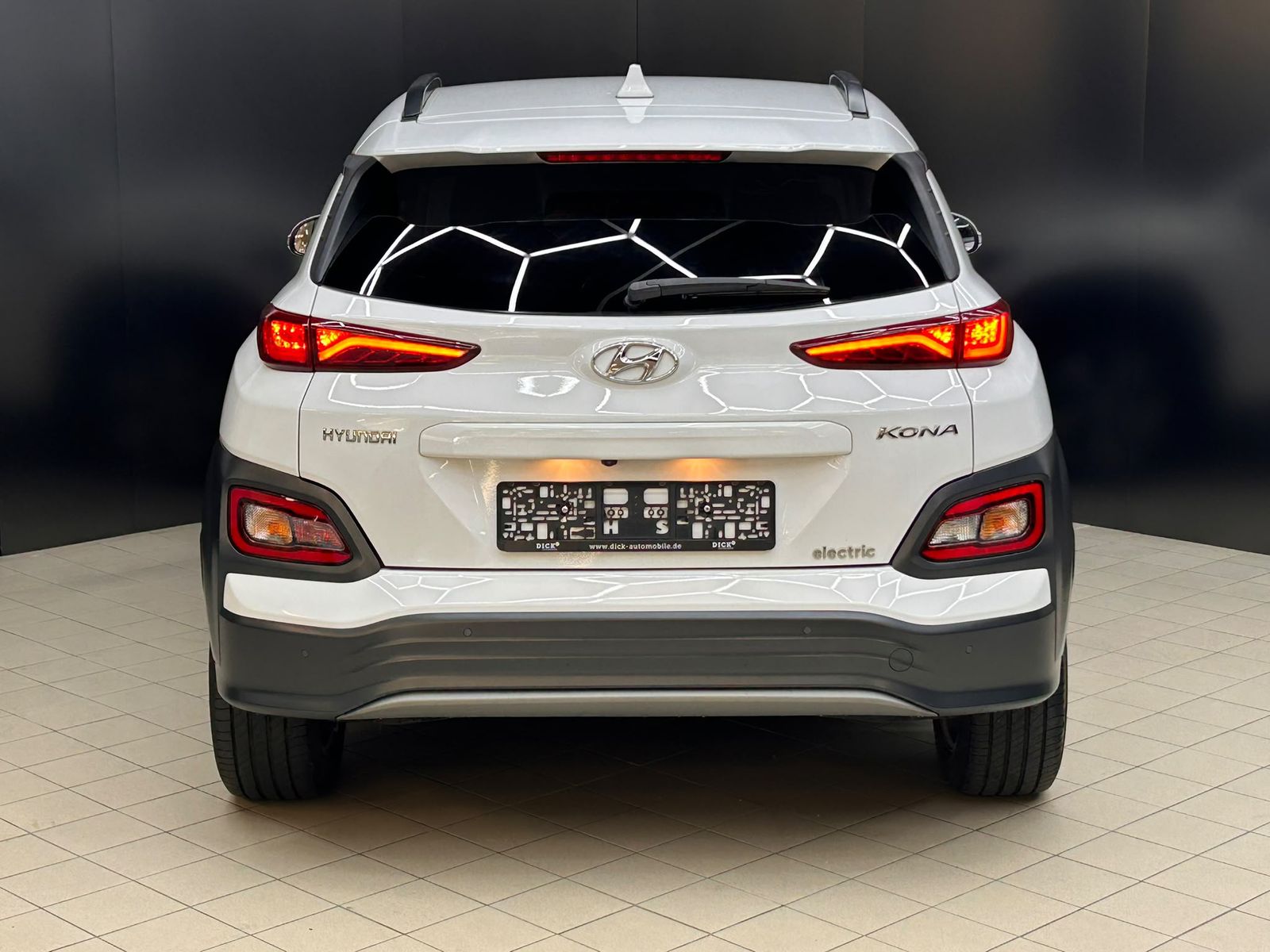Fahrzeugabbildung Hyundai Kona Elektro Prime PANO+LED+HEAD+KREL+KAM+ACC+WP