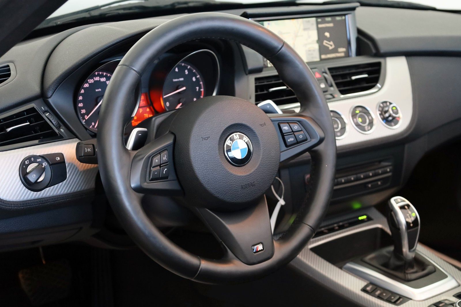 Fahrzeugabbildung BMW Z4 20iA sDrive Roadster M Sport Leder,Navi,Xenon