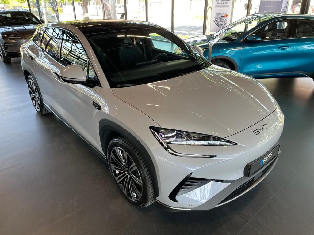 BYD SEALION 7