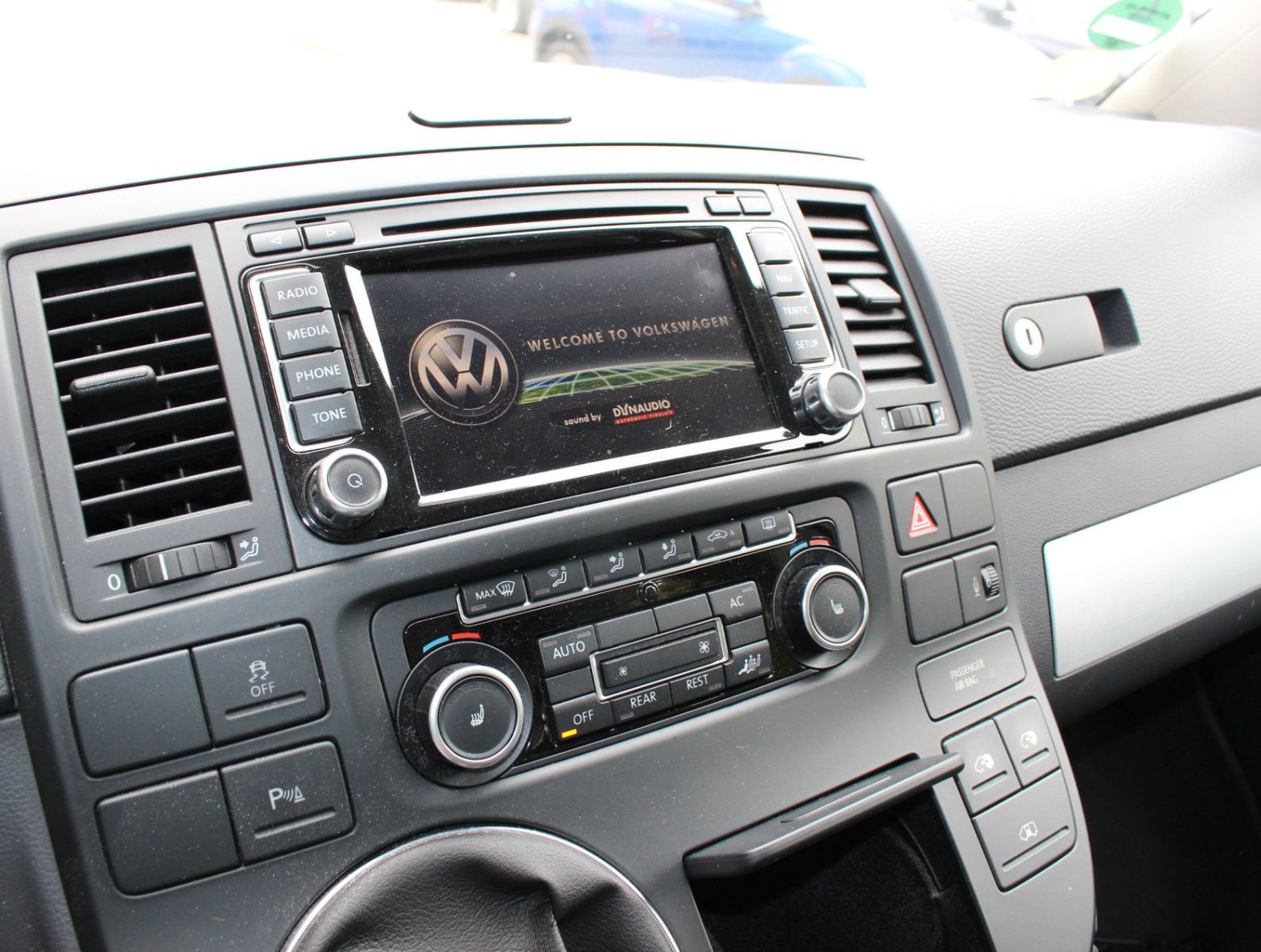 Fahrzeugabbildung Volkswagen 2.0 TDI T5 Multivan  Highline*Navi*AHK*