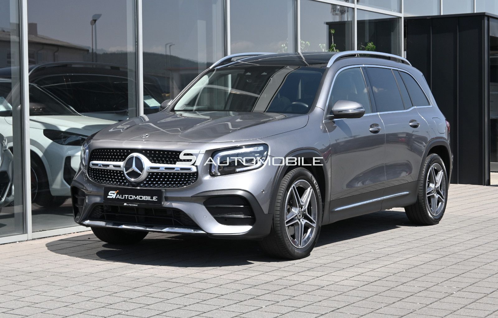 Fahrzeugabbildung Mercedes-Benz GLB 220 d 4M AMG °UVP 68.730€°ACC°AHK°PANO°STHZG