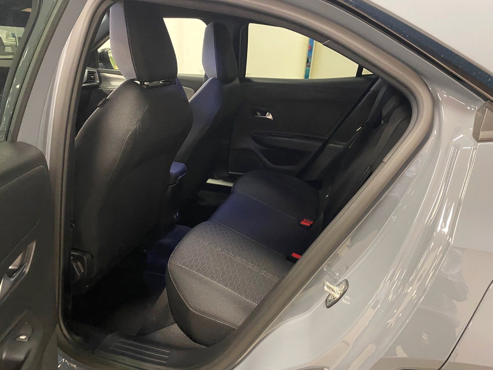 Fahrzeugabbildung Opel Mokka 1.2 Turbo Edition+SITZHEIZUNG+PDC hi+17"+