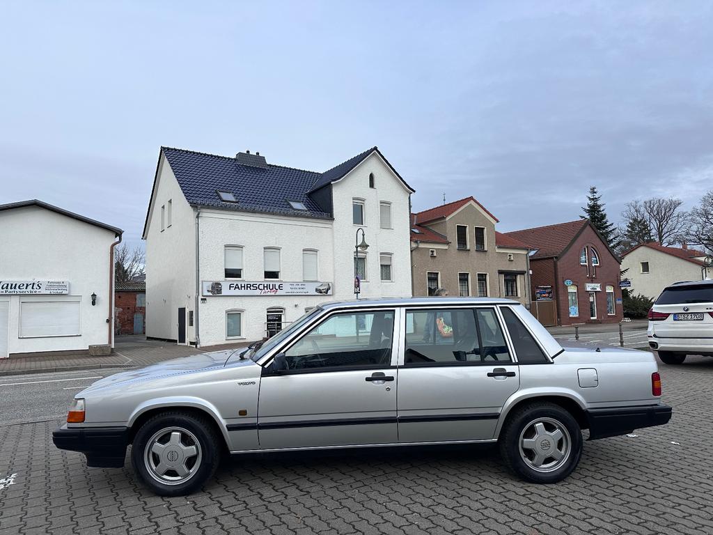 Volvo 740
