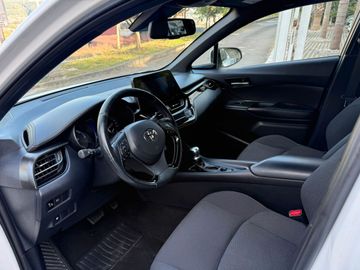 Toyota C-HR - 11