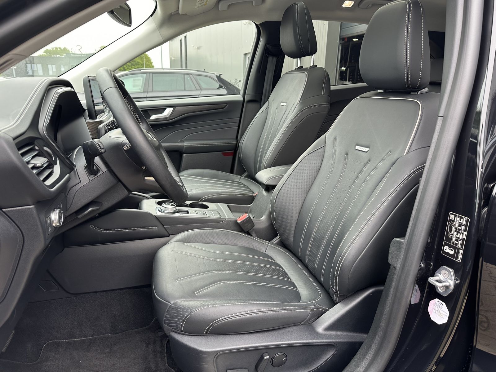 Fahrzeugabbildung Ford Kuga 2.5 Plug-In Hybrid Vignale NAV+LED+PANO+ACC
