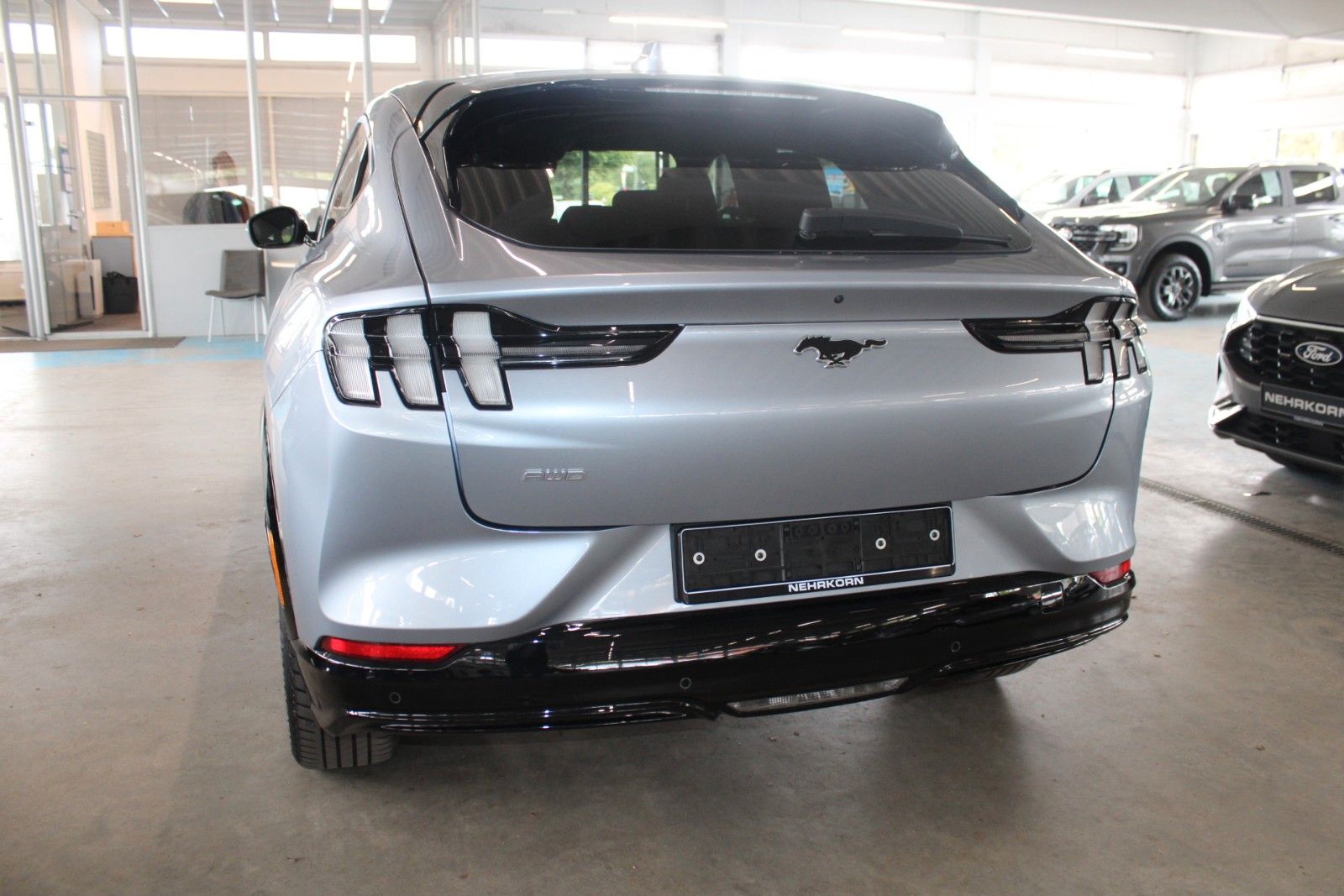 Fahrzeugabbildung Ford Mustang Mach-E AWD Matrix-LED ACC NAVI LEDER CAM