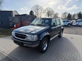 Ford Explorer 4X4 4.0 V6 AUTOMATIK/KLIMA/ALUFELGEN - SUVs & Geländewagen aus dem Jahr 2000