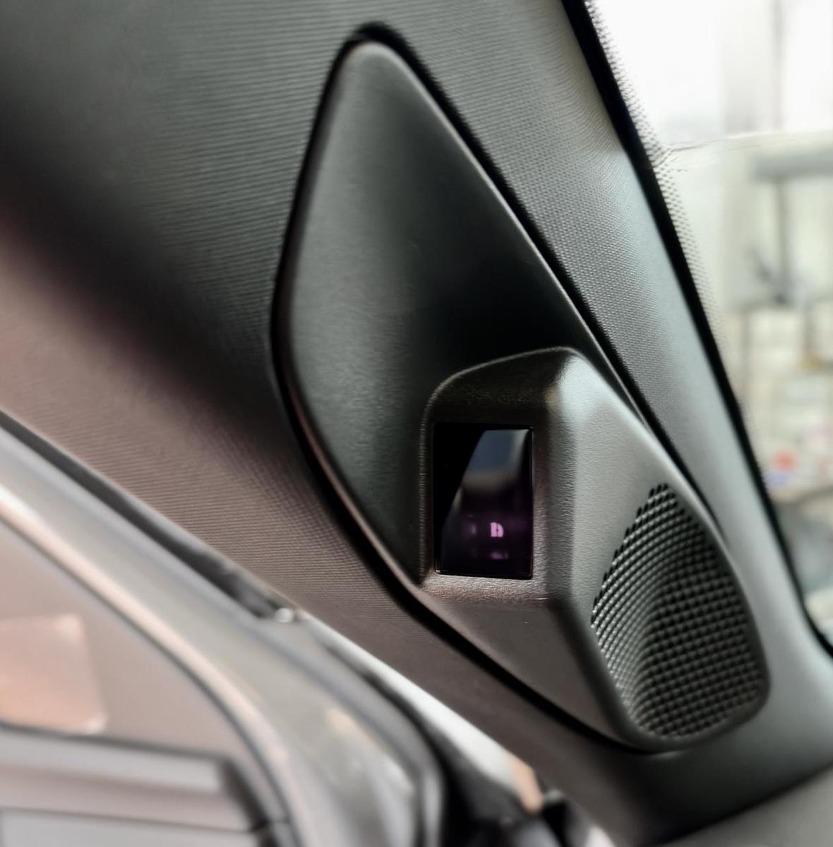 Peugeot 2008 GT Hybrid 145 e-DSC6 Alcantara-Paket*Grip