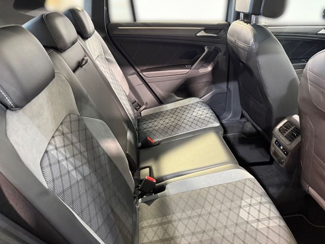 Tiguan 2.0 TDI DSG R-LINE 4M +IQ.LIGHT+PANO+HUD+