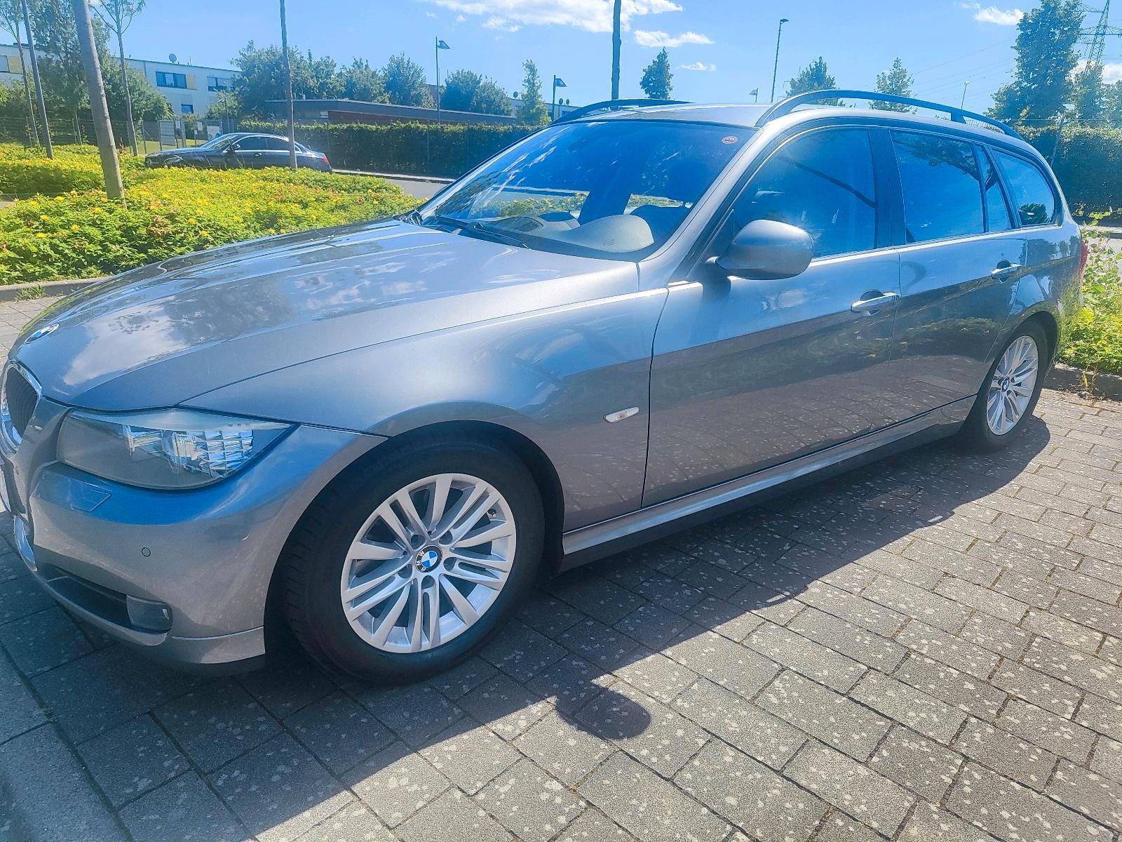 BMW 320, 2009