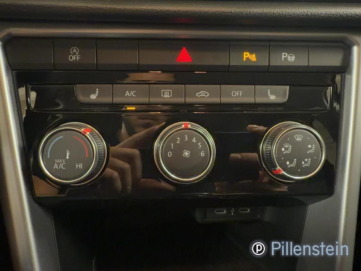 Volkswagen T-Roc - Bild 13