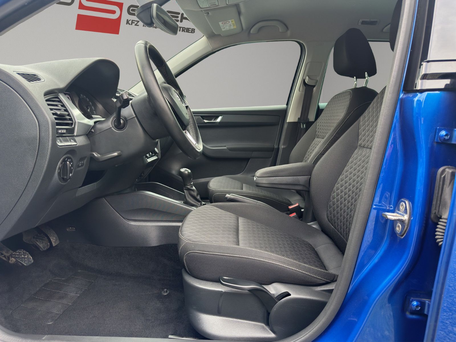 Fahrzeugabbildung SKODA Fabia Drive/ NAVI/ SITZHEIZUNG/ KLIMA