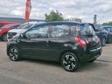 Renault Twingo Paris - Renault Twingo mit Benzin-Antrieb: Kleinwagen, Paris