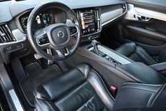 Fahrzeugabbildung Volvo V90 D5 AWD Polestar R-Design*STDHZG*360°*B&W*ACC