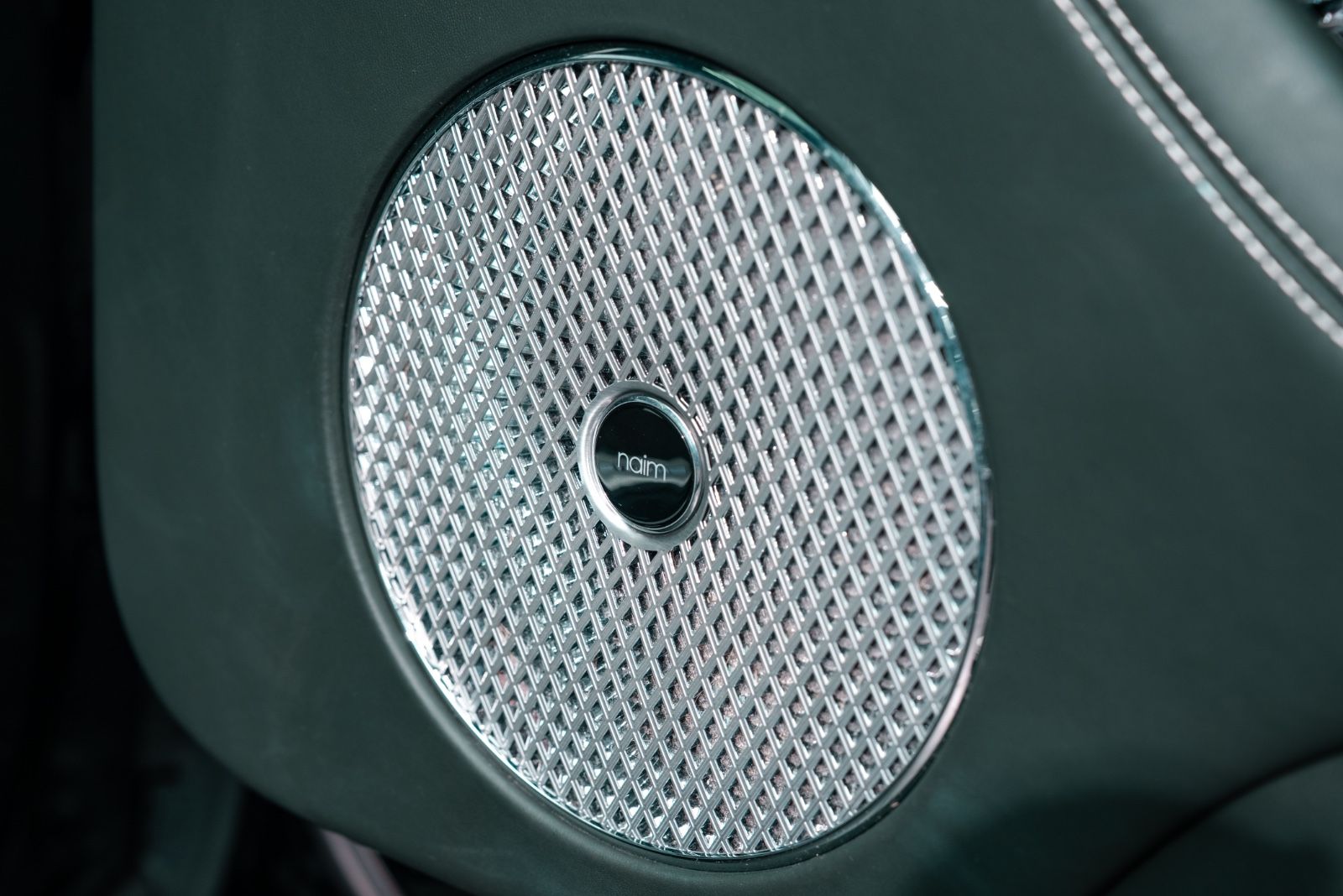 Fahrzeugabbildung Bentley Bentayga V8 FIRST EDITION/NAIM/TOURING SPEC