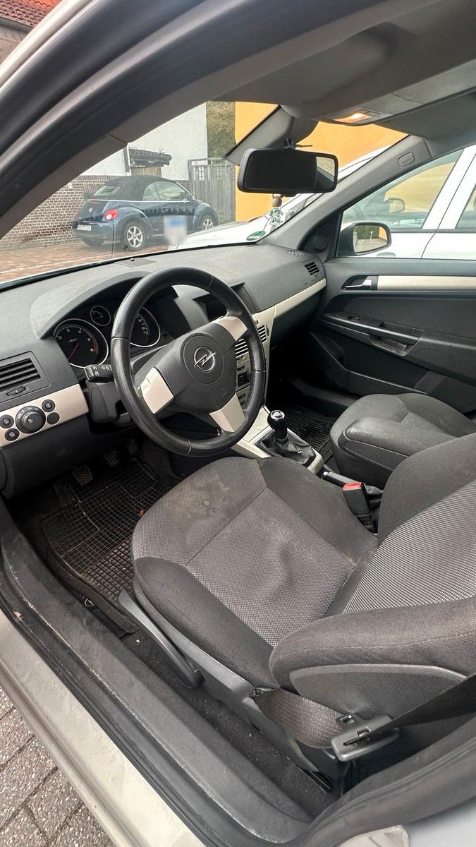Opel Astra 2009 — photo 6