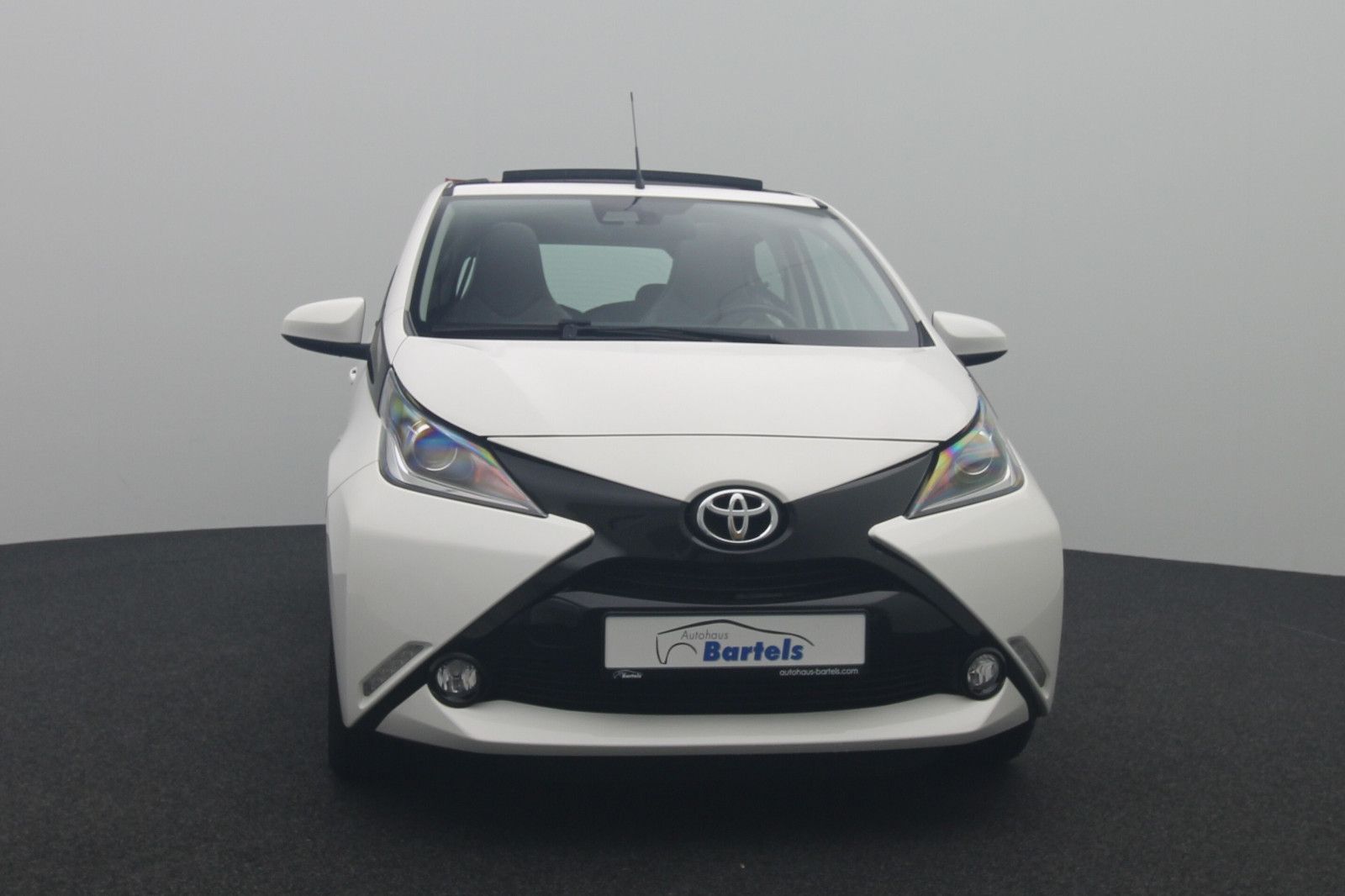 Fahrzeugabbildung Toyota Aygo 1.0 x-wave TEMPO KAMERA