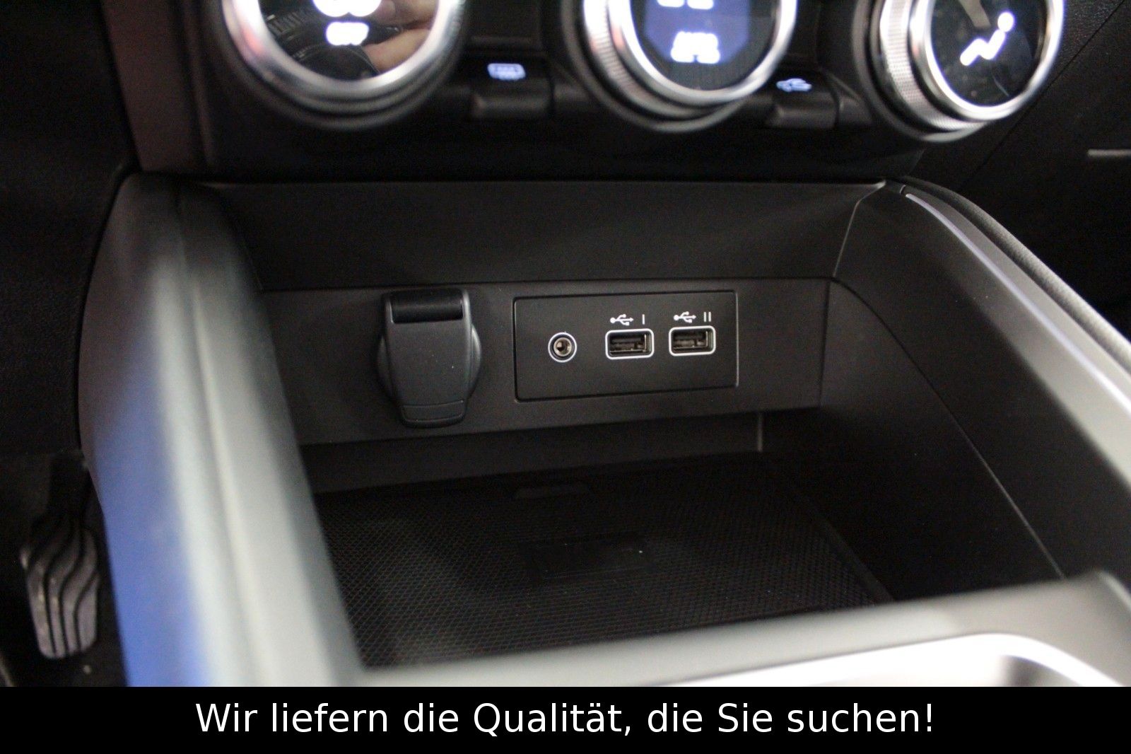 Fahrzeugabbildung Renault Clio TCe 90 Techno*Winterpaket*