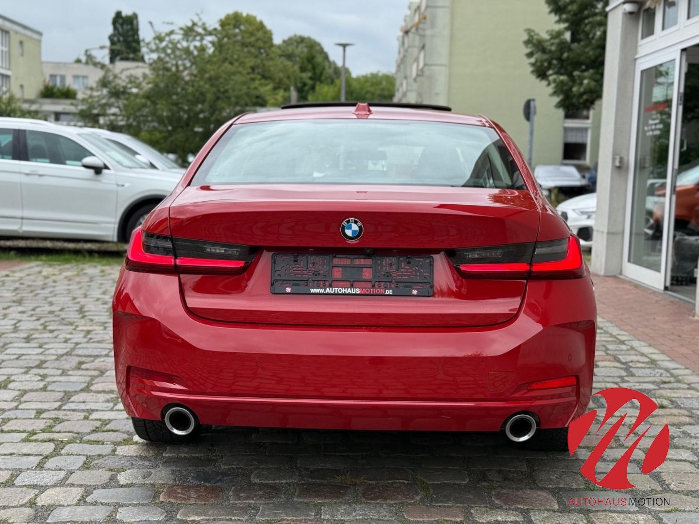 BMW 320 d Facelift Navi HUD GSD Laser LED Temp Parkl foto 6
