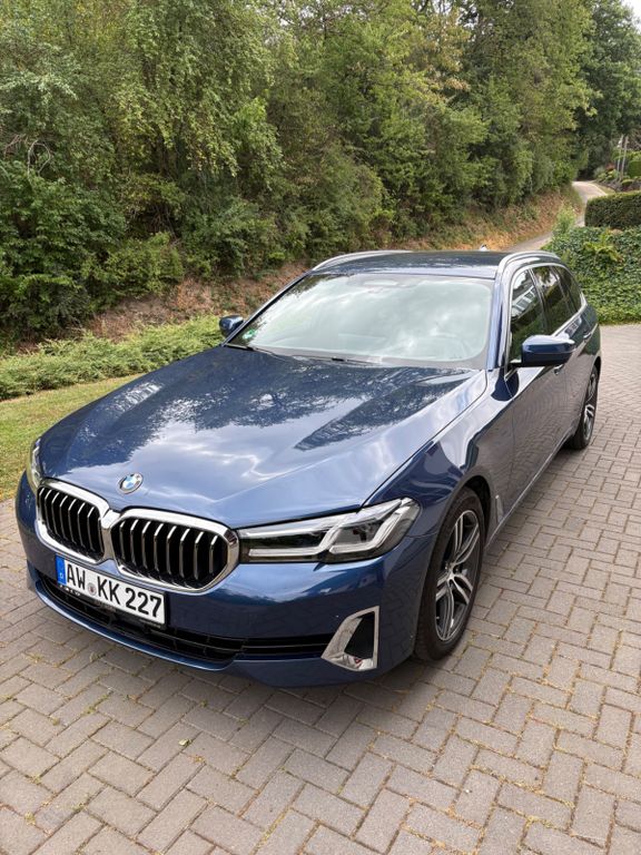 Image of BMW 530