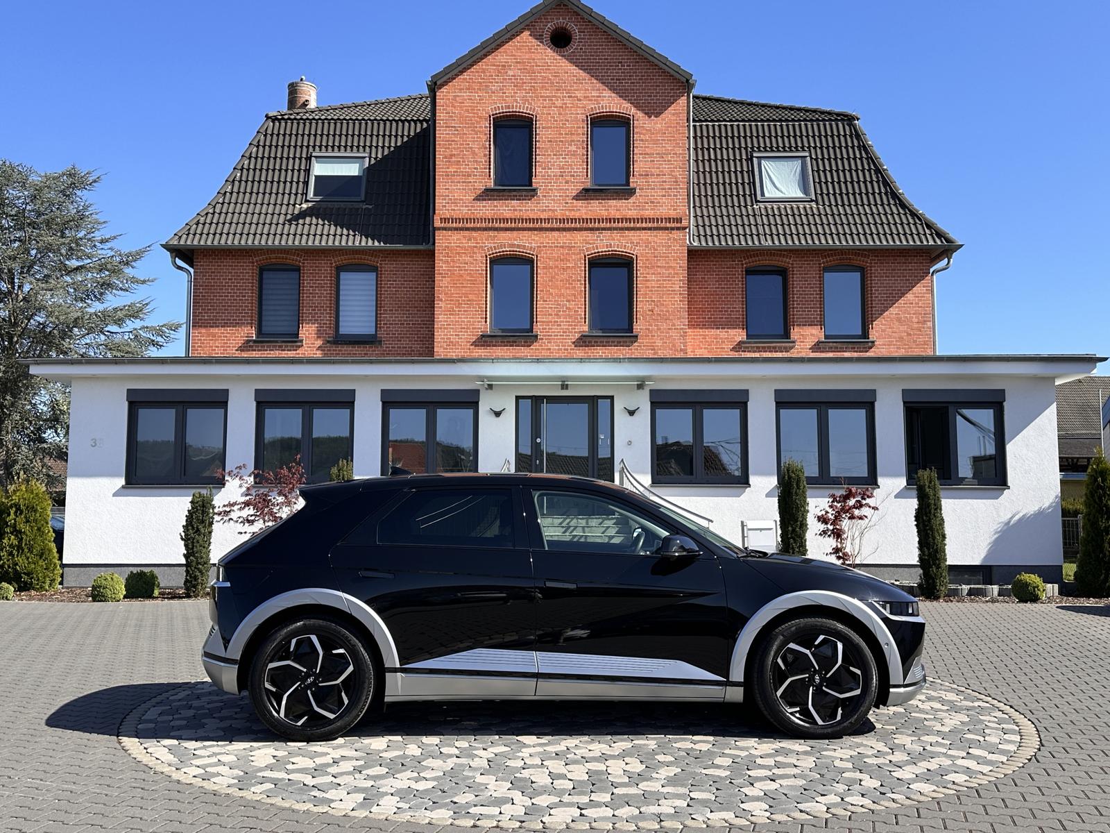 Hyundai Ioniq 5 Uniq 4WD PIXEL PANO BOSE HUD 360° SOH97%