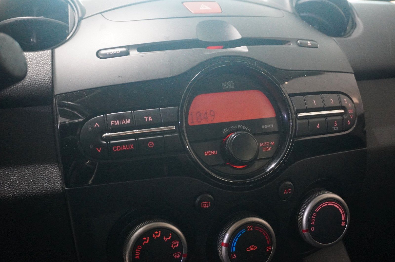 Fahrzeugabbildung Mazda 2 Lim. 1.6D SPORT LINE KLIMA/NEBEL/CD/TÜV/AHK