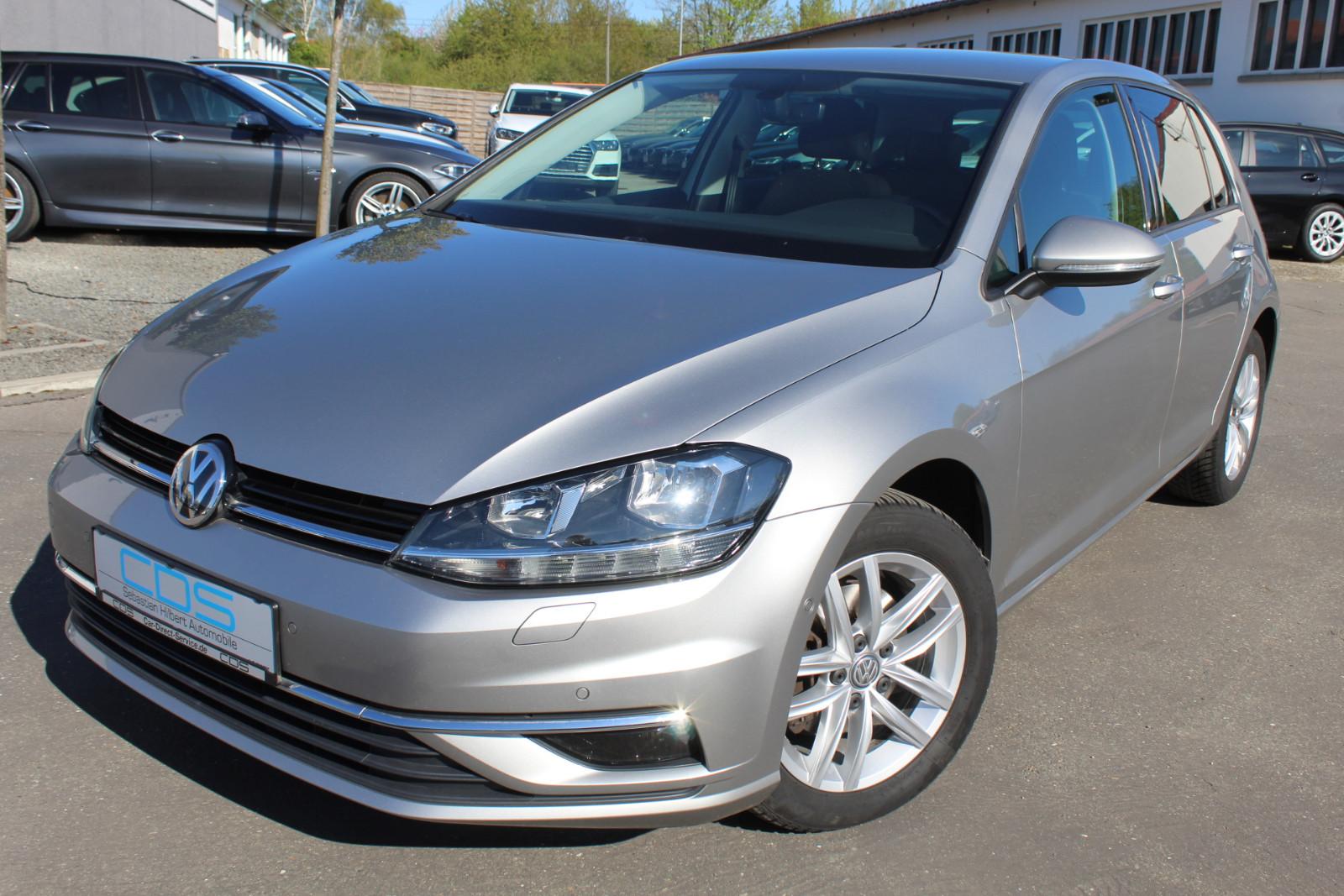 Volkswagen Golf Comfortline Limo. 1.6 TDI DSG +NAVI+PDC+