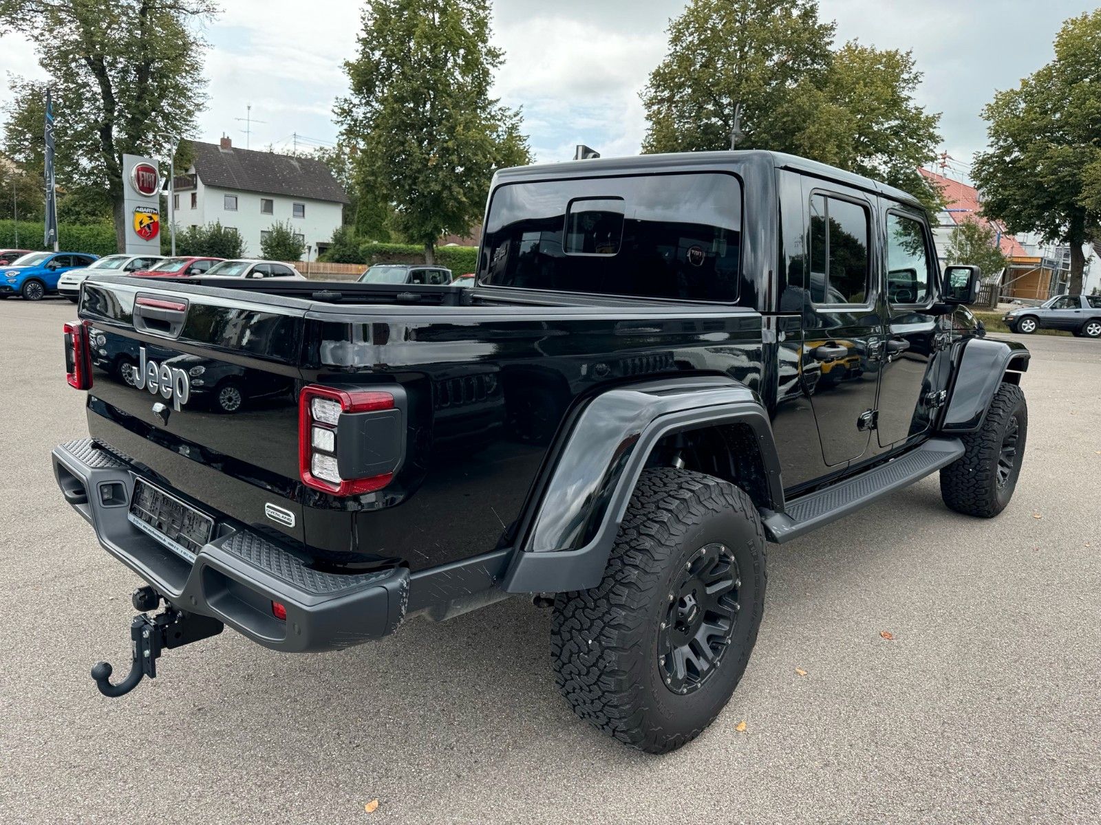 Fahrzeugabbildung Jeep GLADIATOR  OVERLAND AHK BREITER HÖHER