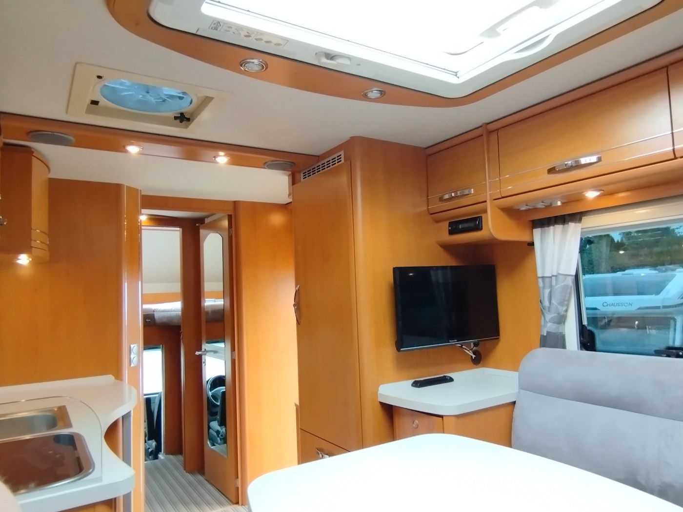 Fahrzeugabbildung Phoenix Alkoven 7100 RSL 2xLithium AHK Solar Kamera NAVI