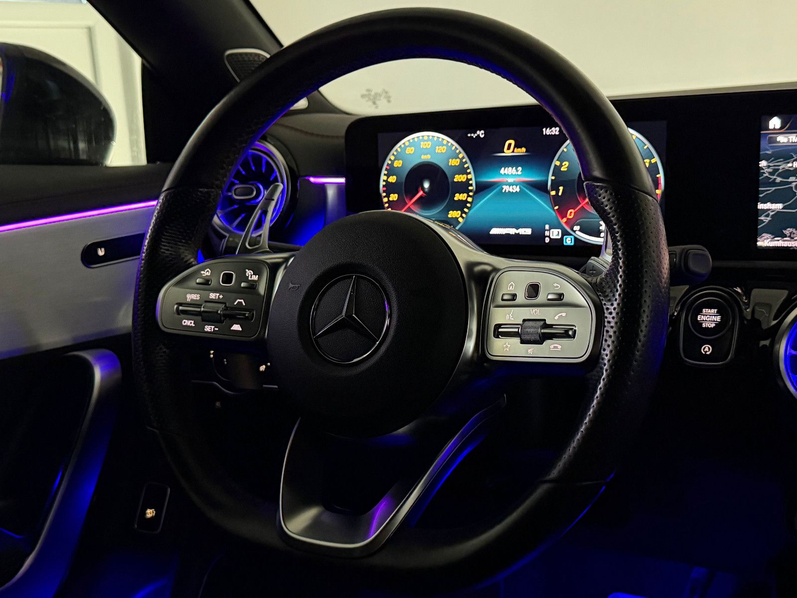 Fahrzeugabbildung Mercedes-Benz CLA 35 AMG SB 4-MATIC/BURMESTER/360*/DISTRONIC+