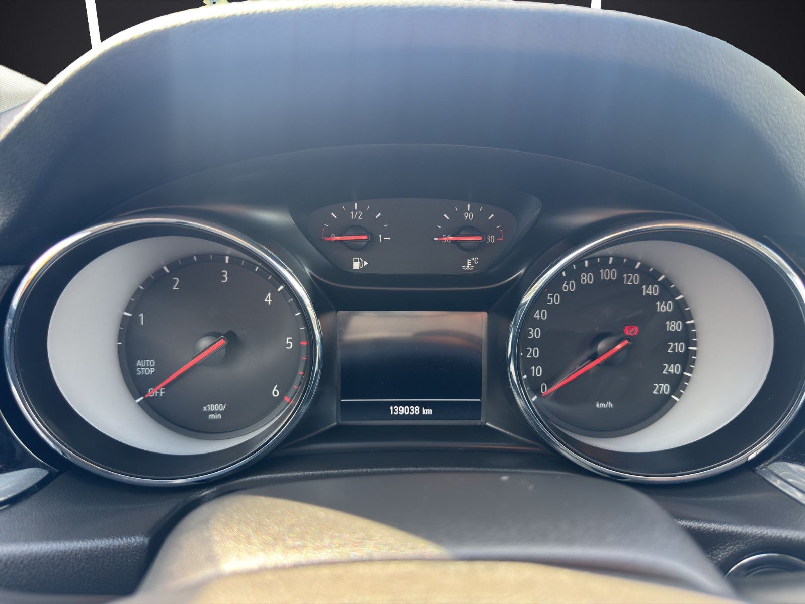 Fahrzeugabbildung Opel Insignia B Sports Tourer Edition/Apple CarPlay