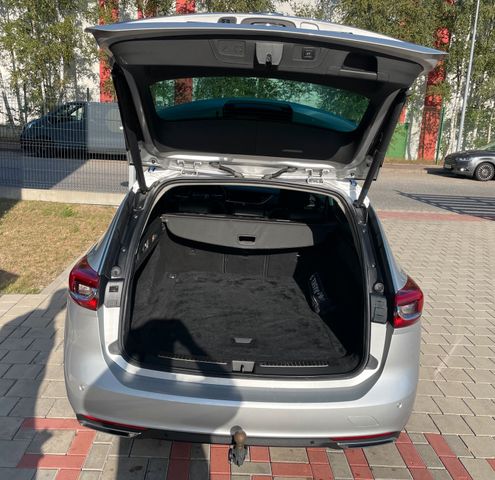 Fahrzeugabbildung Opel Insignia B Sports Tourer Business INNO 4x4(Tüv&I