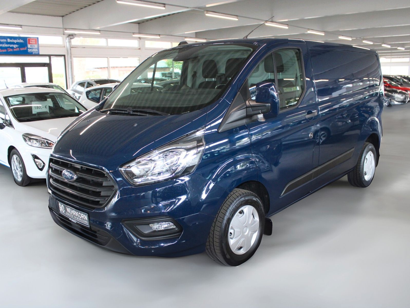 Fahrzeugabbildung Ford Transit Custom TREND L1 Kasten AHK Regale KLIMA