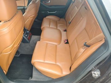 Audi A8 - 12