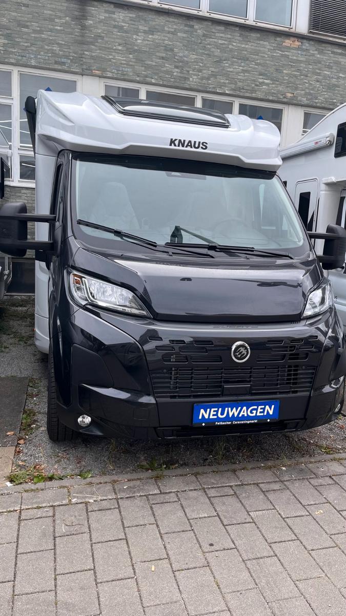 Knaus Live Wave 650 MEG (2026) Black Selection