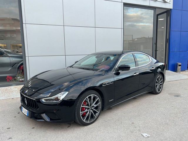 Maserati Ghibli V6 430 CV SQ4 Gransport - possib