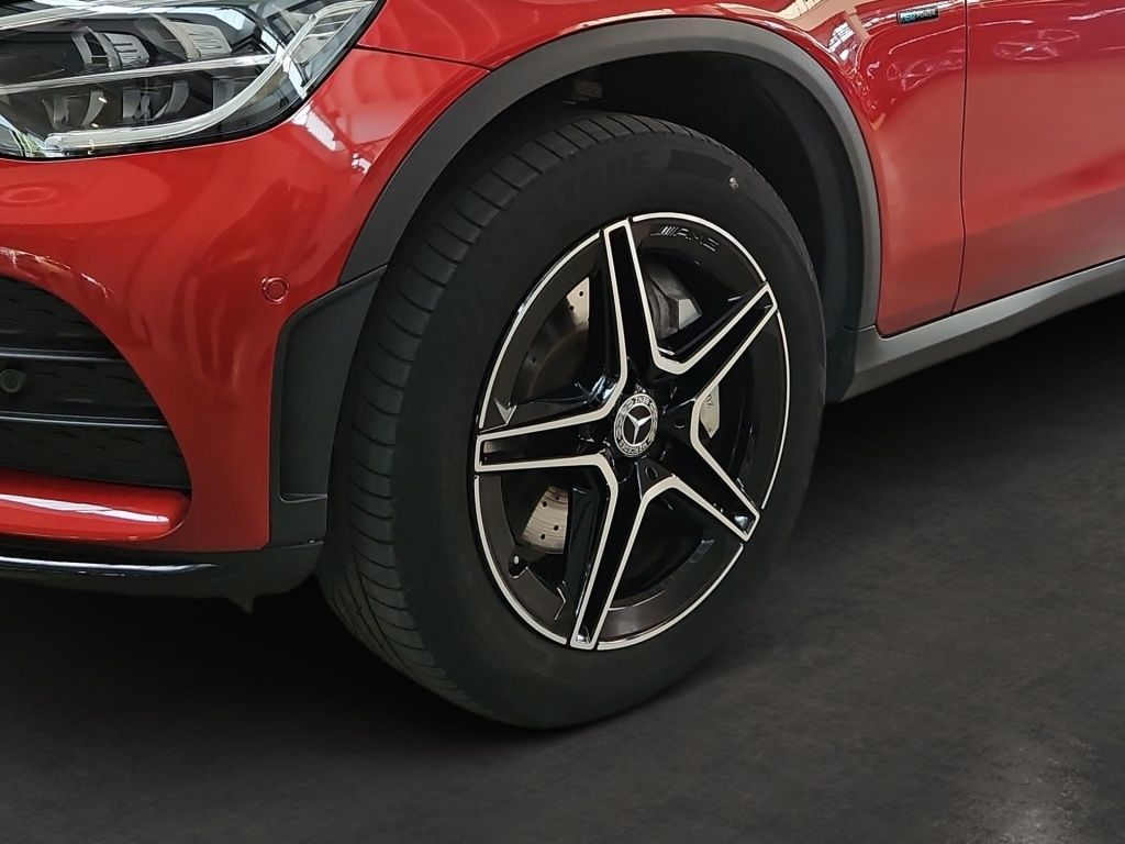 Fahrzeugabbildung Mercedes-Benz GLC 300 e 4M AMG Night AHK Pano LED SHZ Ambie.