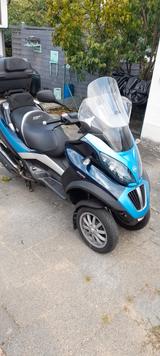 Piaggio MP3 400 LT       Fahren mit Führerscheinklasse B - PIAGGIO MP3 FÜHRERSCHEIN