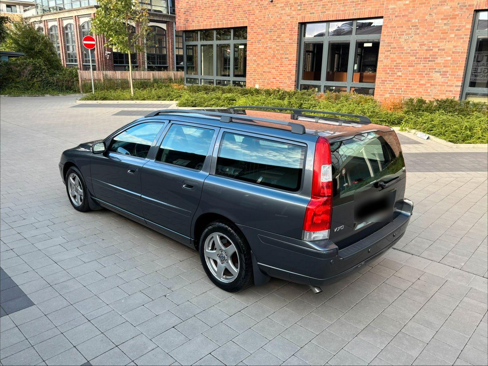 Volvo V70 2007 — photo 12