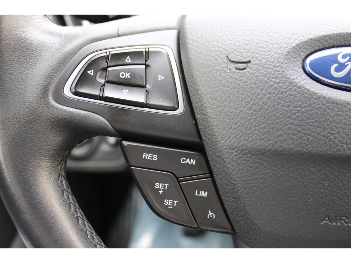 FORD Kuga 1.5 1,5 EcoBoost 2x4 Titanium Navi AHK WiPa - Image 16