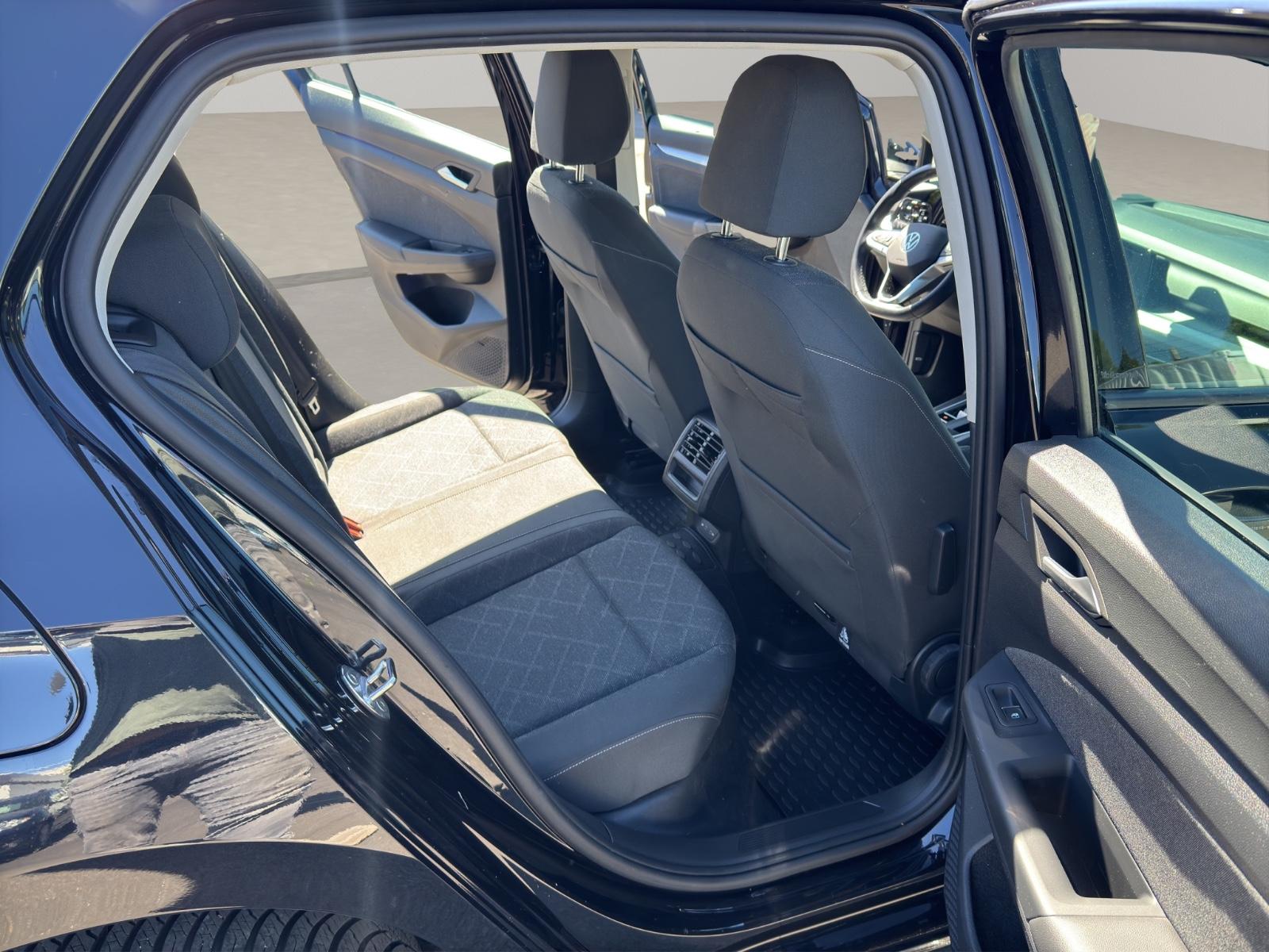 Volkswagen Golf VIII Lim. Life eTSI, миниатюра 10