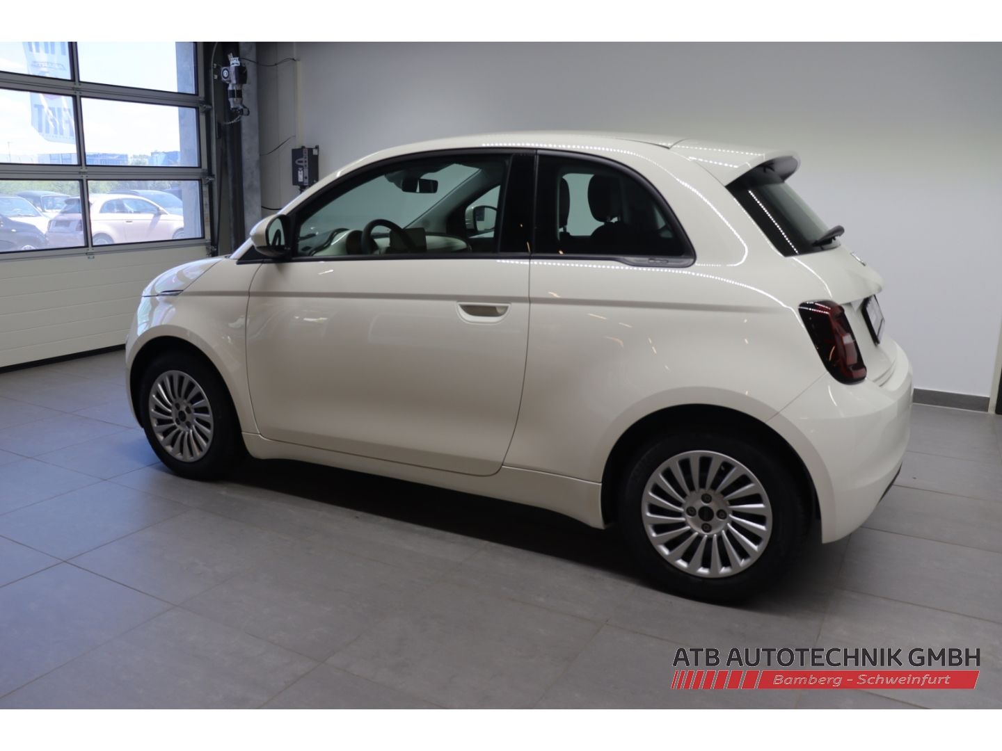 Fahrzeugabbildung Fiat 500e 23,8 kWh Basis 98,8% SOH Klimaautom