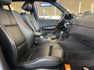 BMW X3 3.0d *Klima*SHZ*Navi*Xenon*TV*PDC*AHK*TÜV*